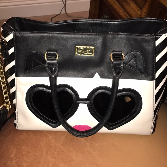 Betsey Johnson Handbags - Betsey Johnson purse